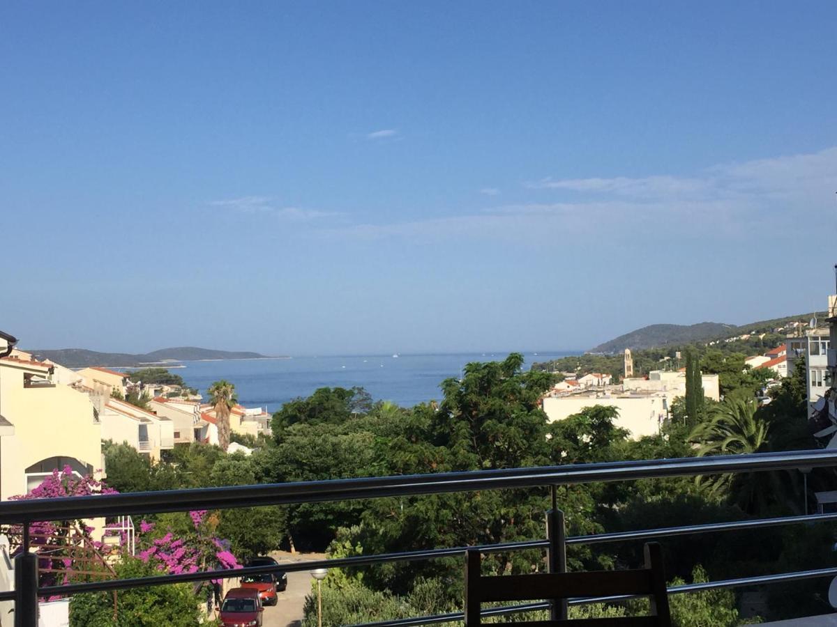 Apartments Riljic Hvar Town Bagian luar foto