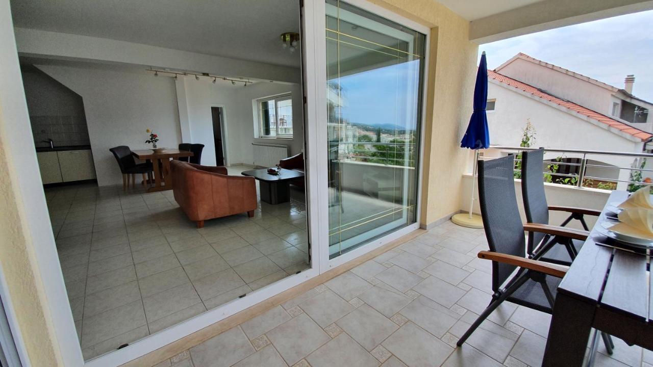 Apartments Riljic Hvar Town Bagian luar foto