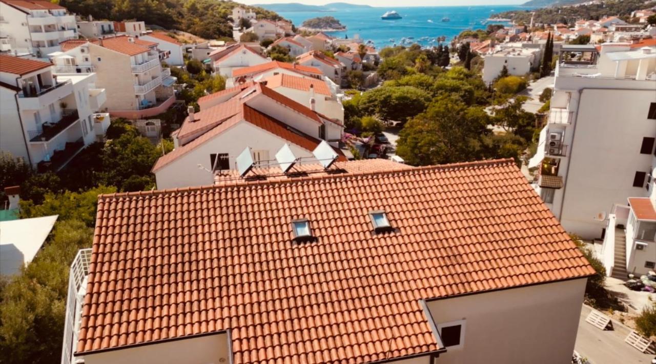Apartments Riljic Hvar Town Bagian luar foto